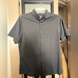Men’s Express black shit sleeve button down: medium